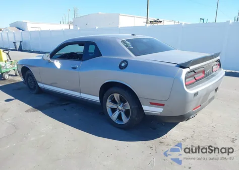 2016 Dodge Challenger Sxt z USA, uszkodzony, nr VIN 2C3CDZAG9GH352621